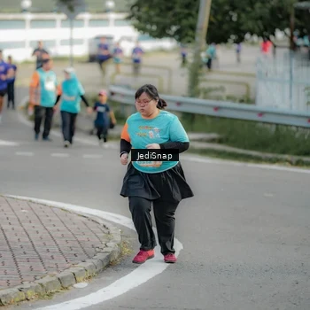 Runner Photo 8328007
