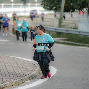 Runner Photo 8328009