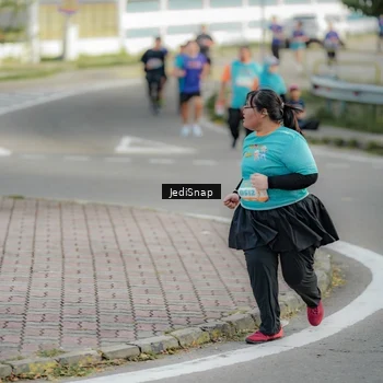Runner Photo 8328011