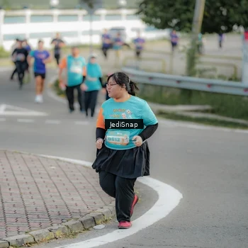 Runner Photo 8328019