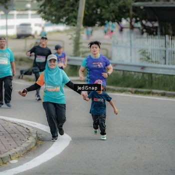 Runner Photo 8328044