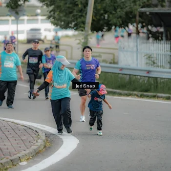 Runner Photo 8328050