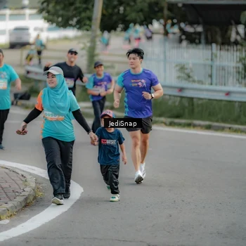 Runner Photo 8328051