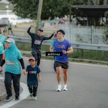 Runner Photo 8328057