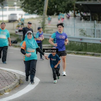 Runner Photo 8328062