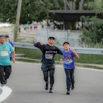 Runner Photo 8328081