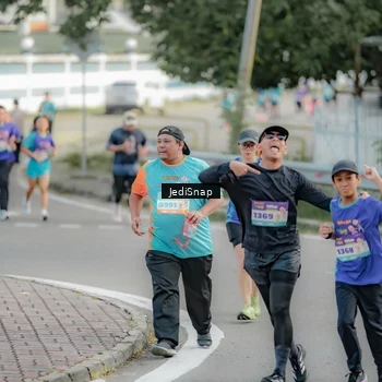 Runner Photo 8328089
