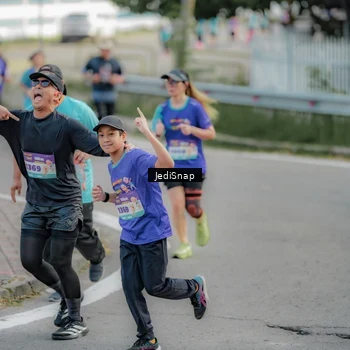 Runner Photo 8328096