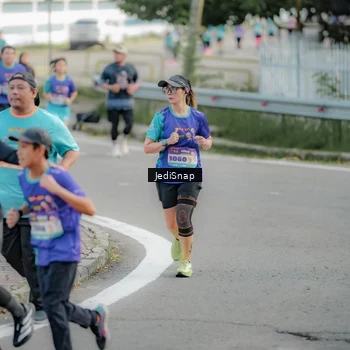 Runner Photo 8328107