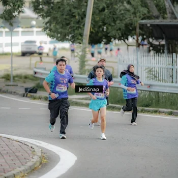 Runner Photo 8328120