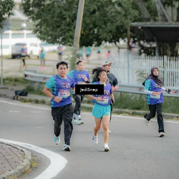 Runner Photo 8328130