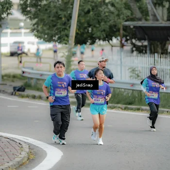 Runner Photo 8328136