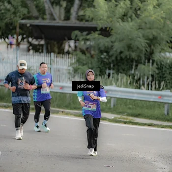 Runner Photo 8328140