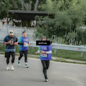 Runner Photo 8328142