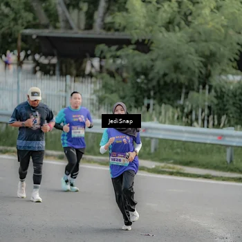 Runner Photo 8328147