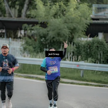 Runner Photo 8328160