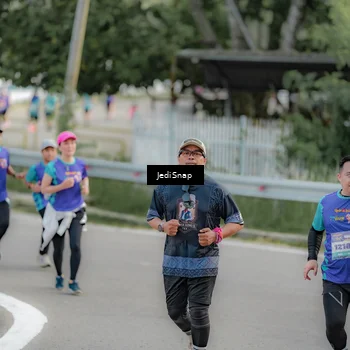 Runner Photo 8328161