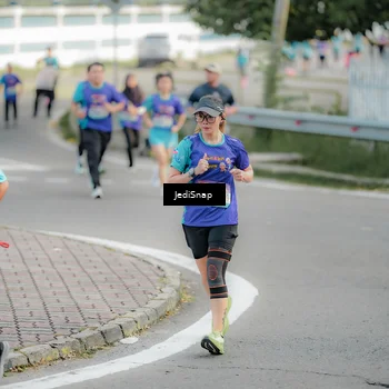 Runner Photo 8328182