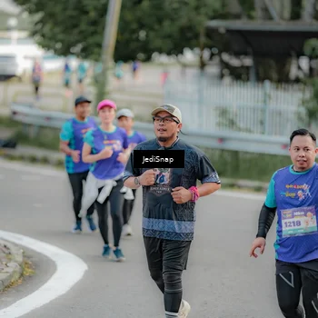 Runner Photo 8328186