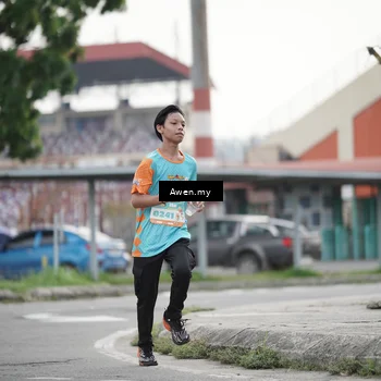 Runner Photo 8328252
