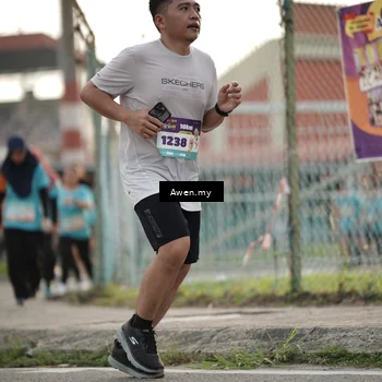 Runner Photo 8328266