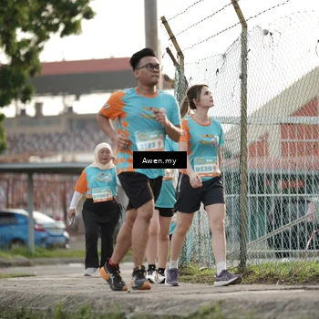Runner Photo 8328300