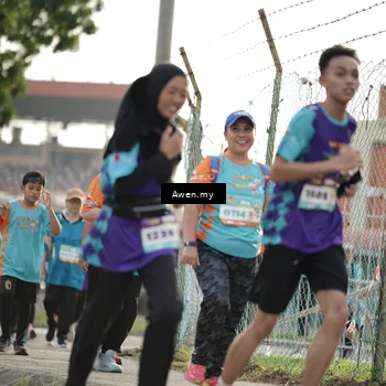 Runner Photo 8328339