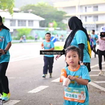 Runner Photo 8328417