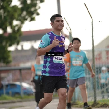 Runner Photo 8328600