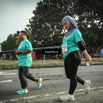 Runner Photo 8328656