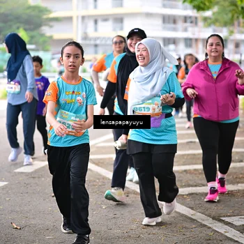 Runner Photo 8328663