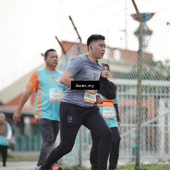 Runner Photo 8328698