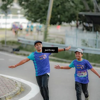 Runner Photo 8328706