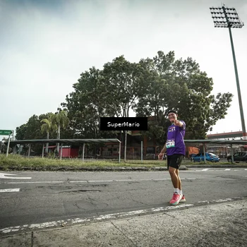 Runner Photo 8328711