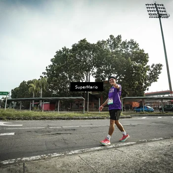 Runner Photo 8328717