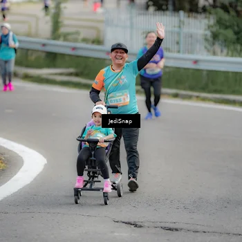 Runner Photo 8328720