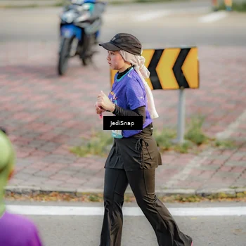 Runner Photo 8328741