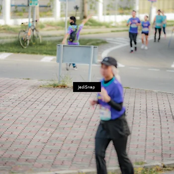 Runner Photo 8328744