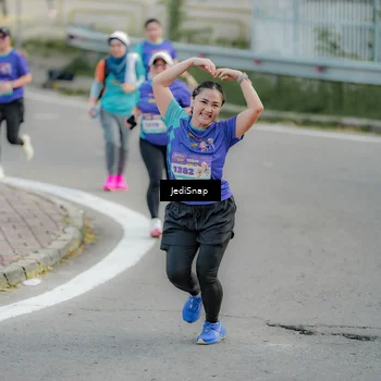 Runner Photo 8328758