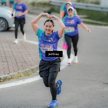 Runner Photo 8328761