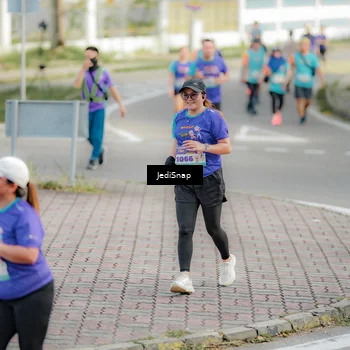 Runner Photo 8328781