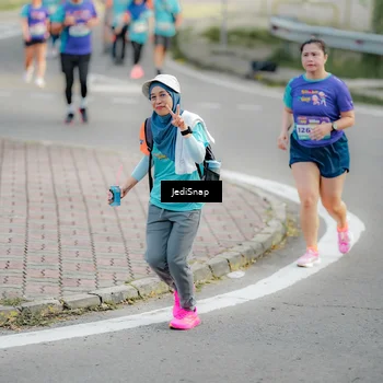 Runner Photo 8328785