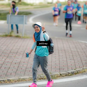 Runner Photo 8328806