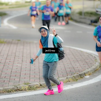 Runner Photo 8328809