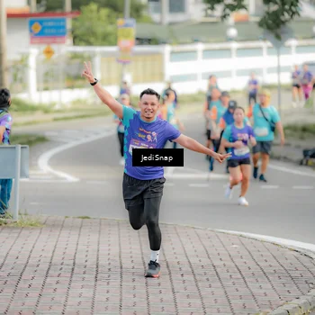 Runner Photo 8328816