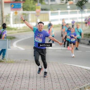 Runner Photo 8328819