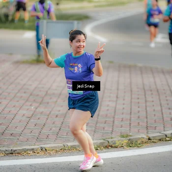 Runner Photo 8328821