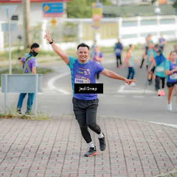 Runner Photo 8328822