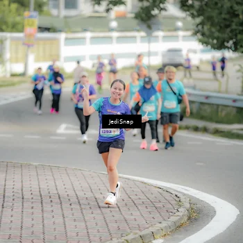 Runner Photo 8328837