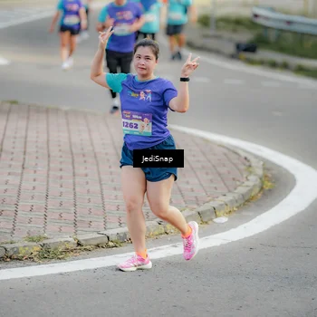Runner Photo 8328839